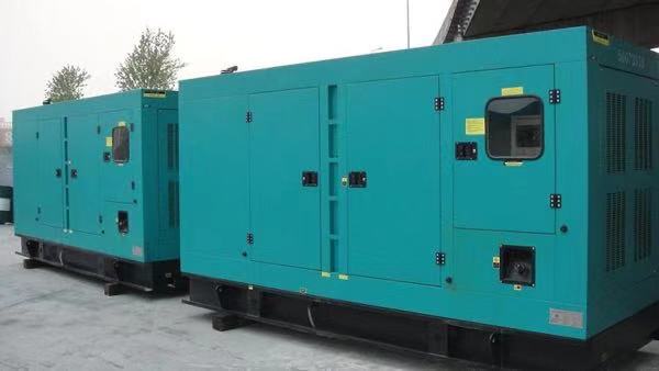 木棠镇康明斯400kw大型柴油二手发电机组